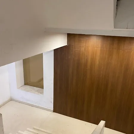 Lukza * 地拉那