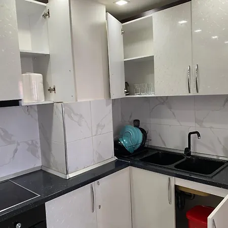 Lukza Apartment *
