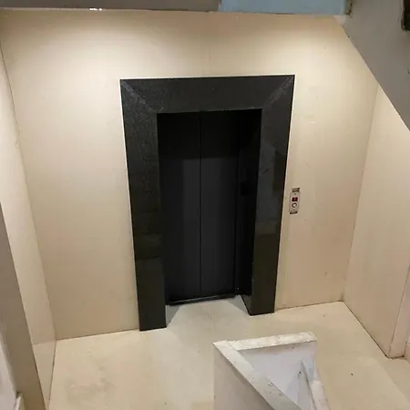 Apartment Lukza Tirana