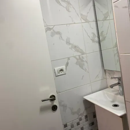 Apartment Lukza Tirana
