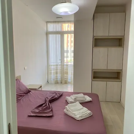 Lukza * Tirana