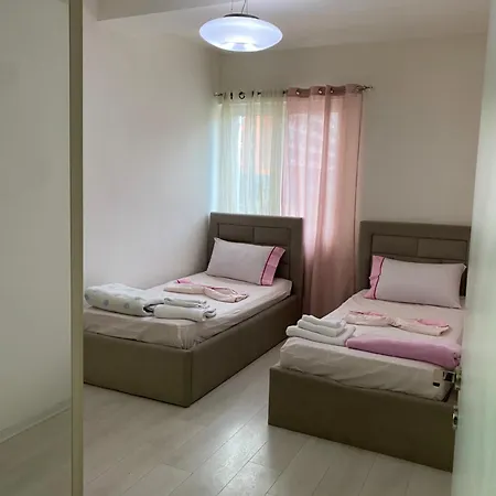 Lukza Apartment Tirana